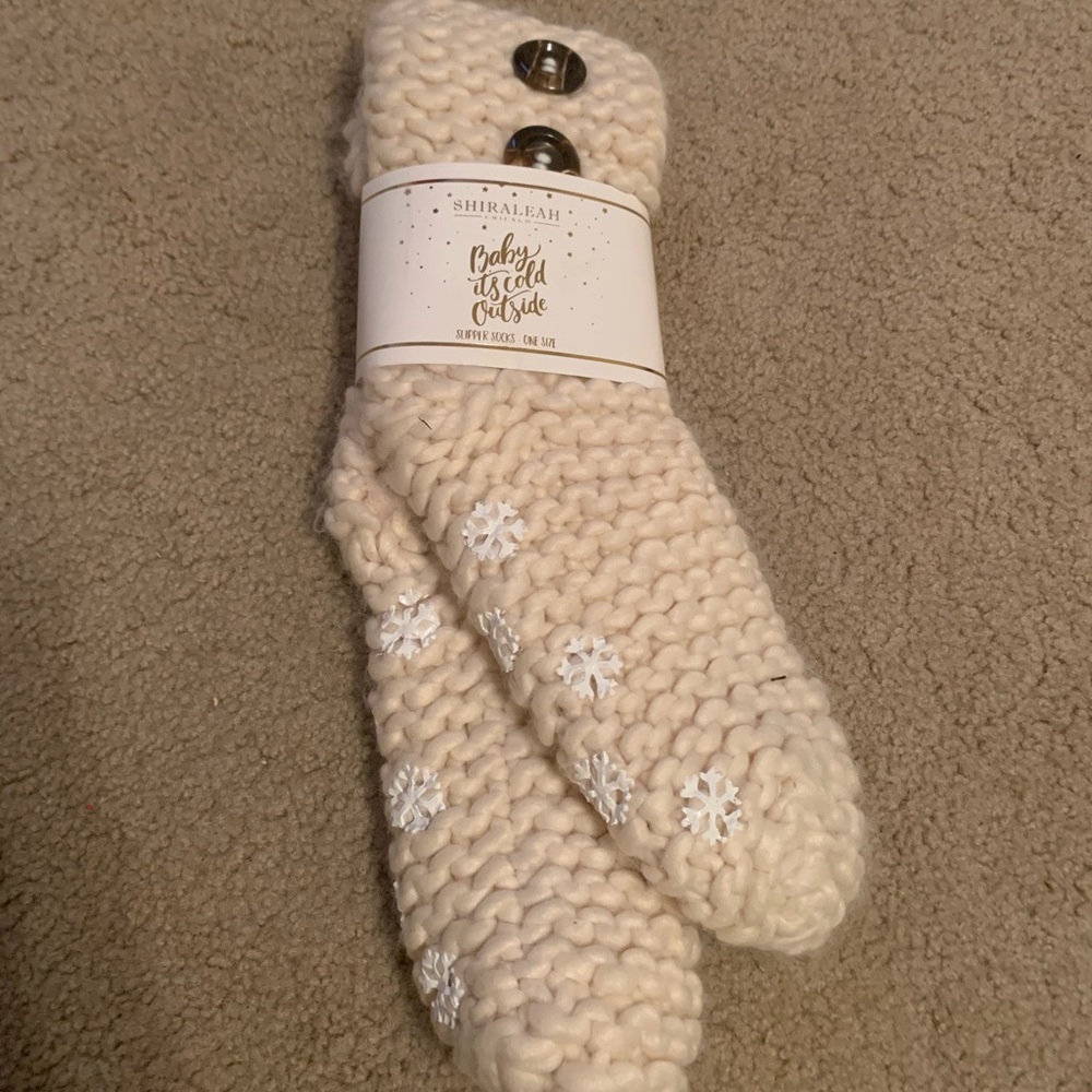 NWT Francesca’s Cream Slipper Socks One Size